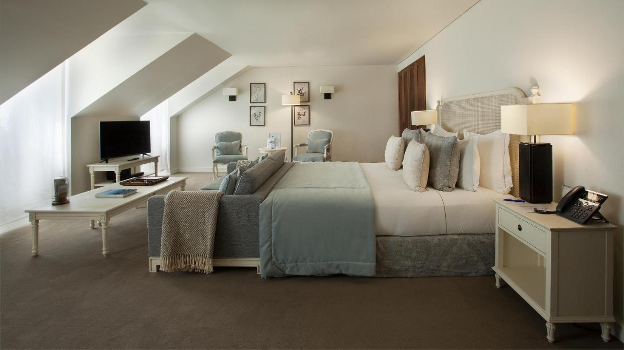 Corpo Santo Lisbon Historical Hotel Exterior photo A bedroom at The Ivy Hotel